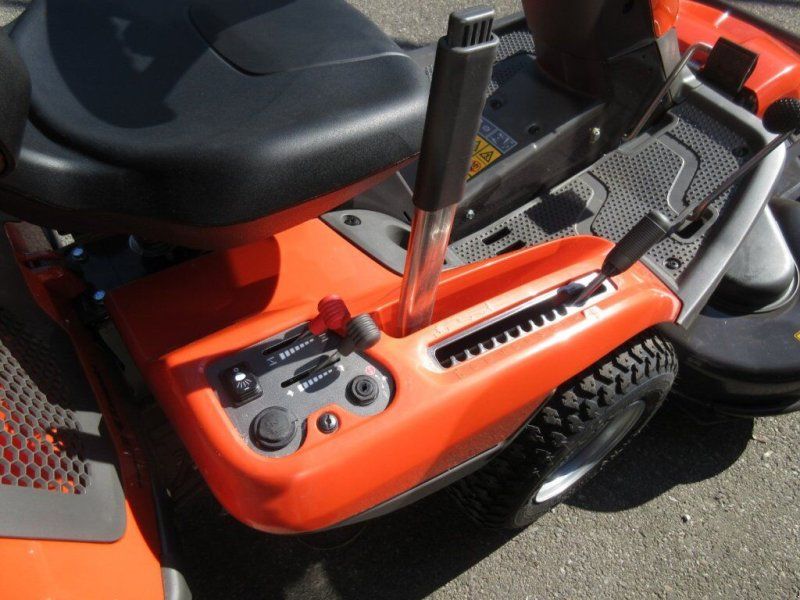 Tondeuse autoportée Husqvarna RIDER R 316TsX AWD de 2026 Transmission 112 cm – Image 4