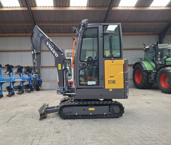 Mini-pelle hydraulique Volvo EC18E de 2025, Neuve