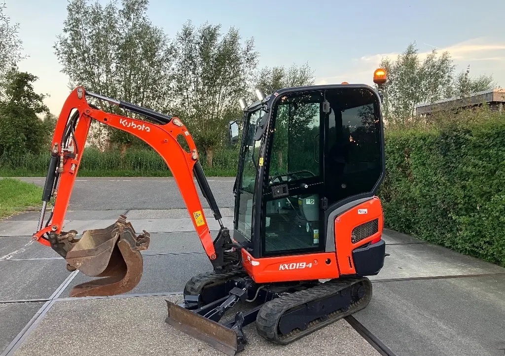 Mini-pelle Kubota KX 019-4 - | tri de démolition d'occasion de 2021 – Image 2