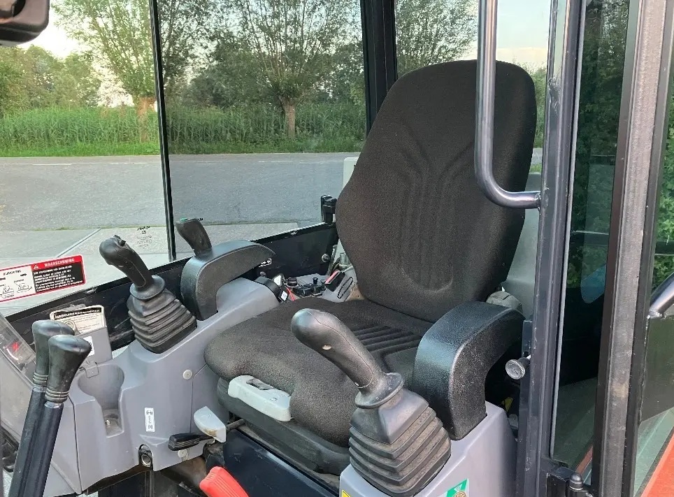 Mini-pelle Kubota KX 019-4 - | tri de démolition d'occasion de 2021 – Image 12